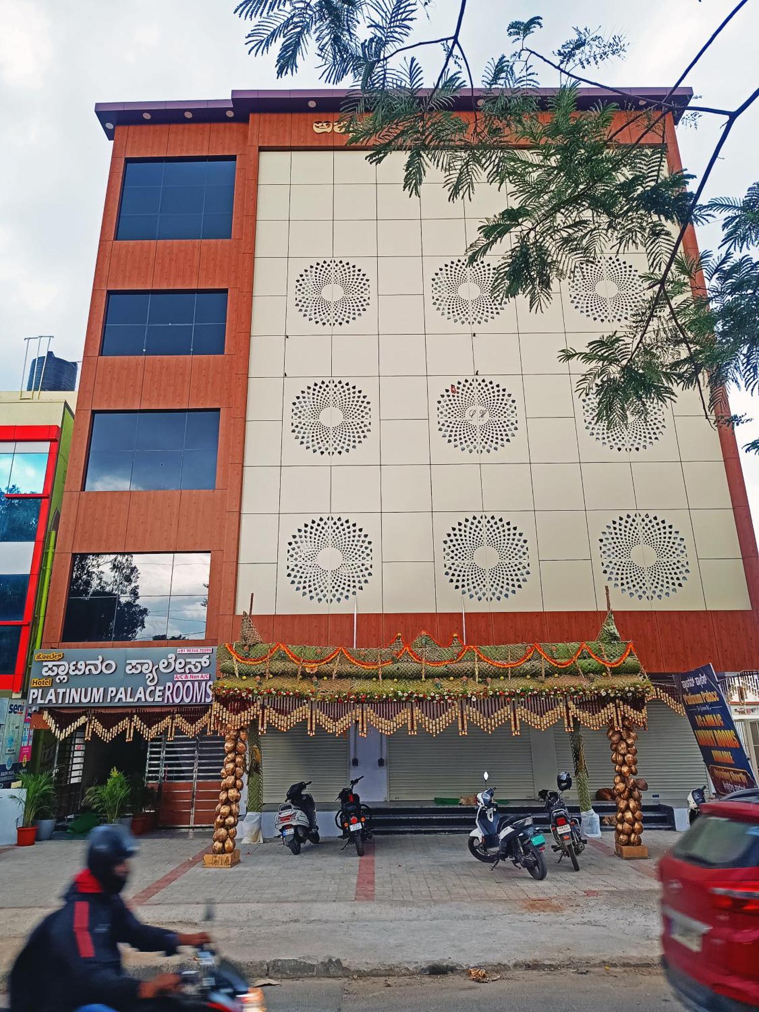 Hotel Achhu Palace Bangalore Esterno foto