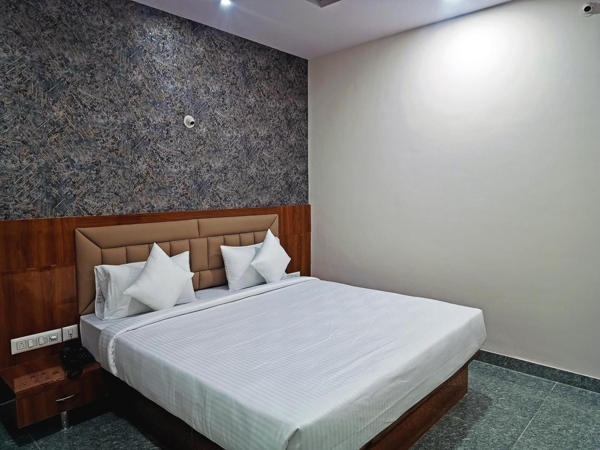 Hotel Achhu Palace Bangalore Esterno foto