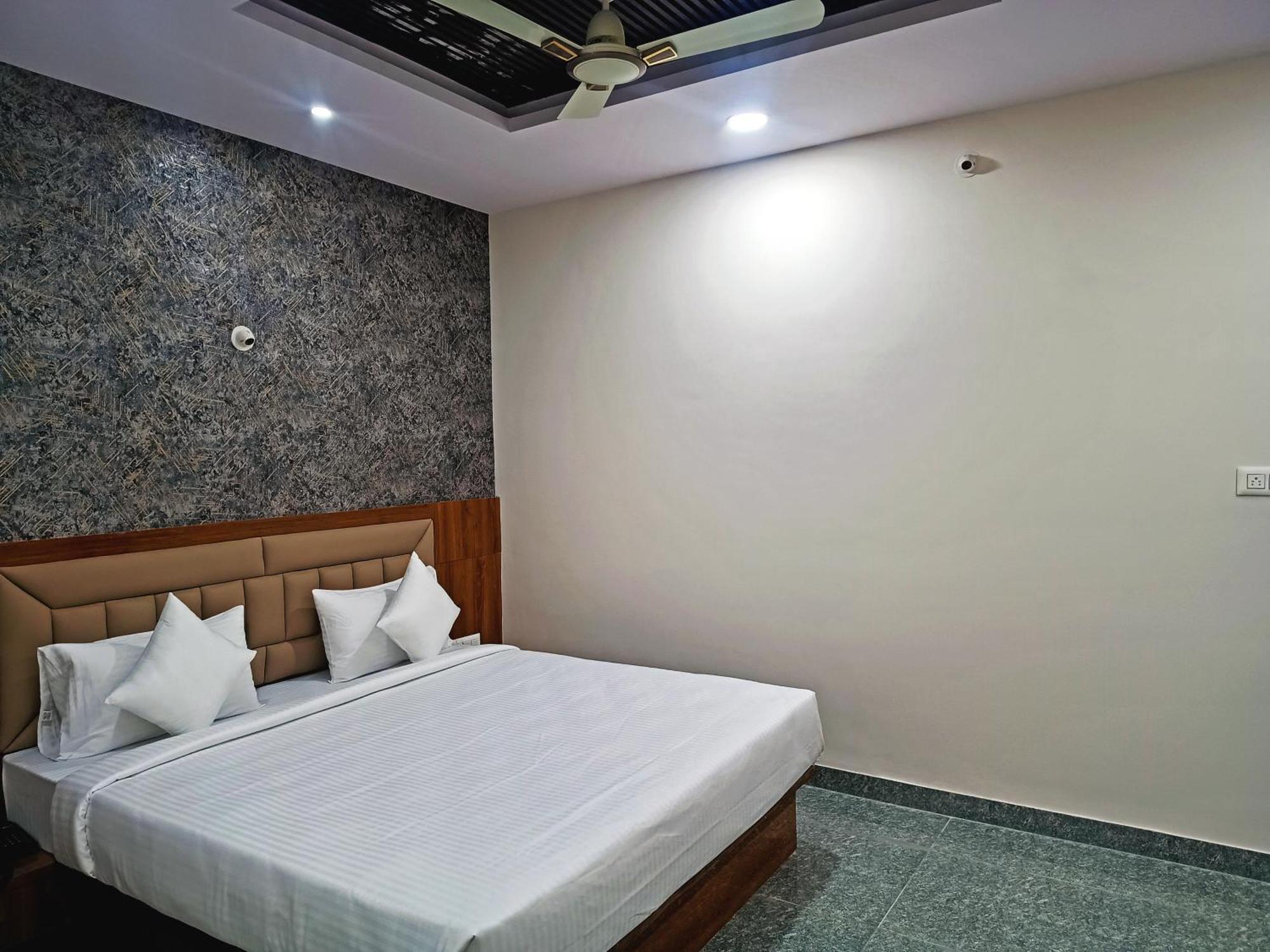 Hotel Achhu Palace Bangalore Esterno foto