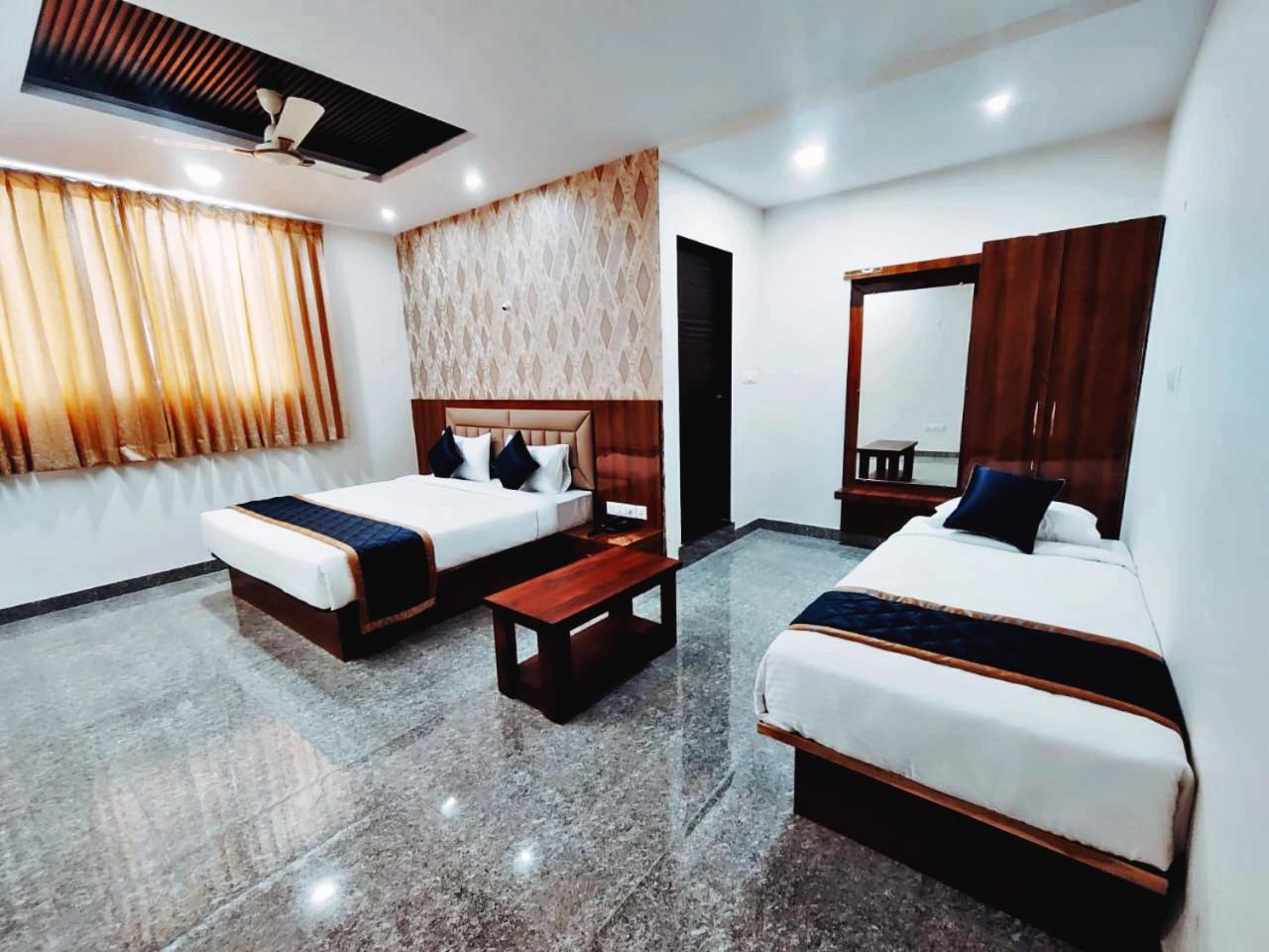 Hotel Achhu Palace Bangalore Esterno foto