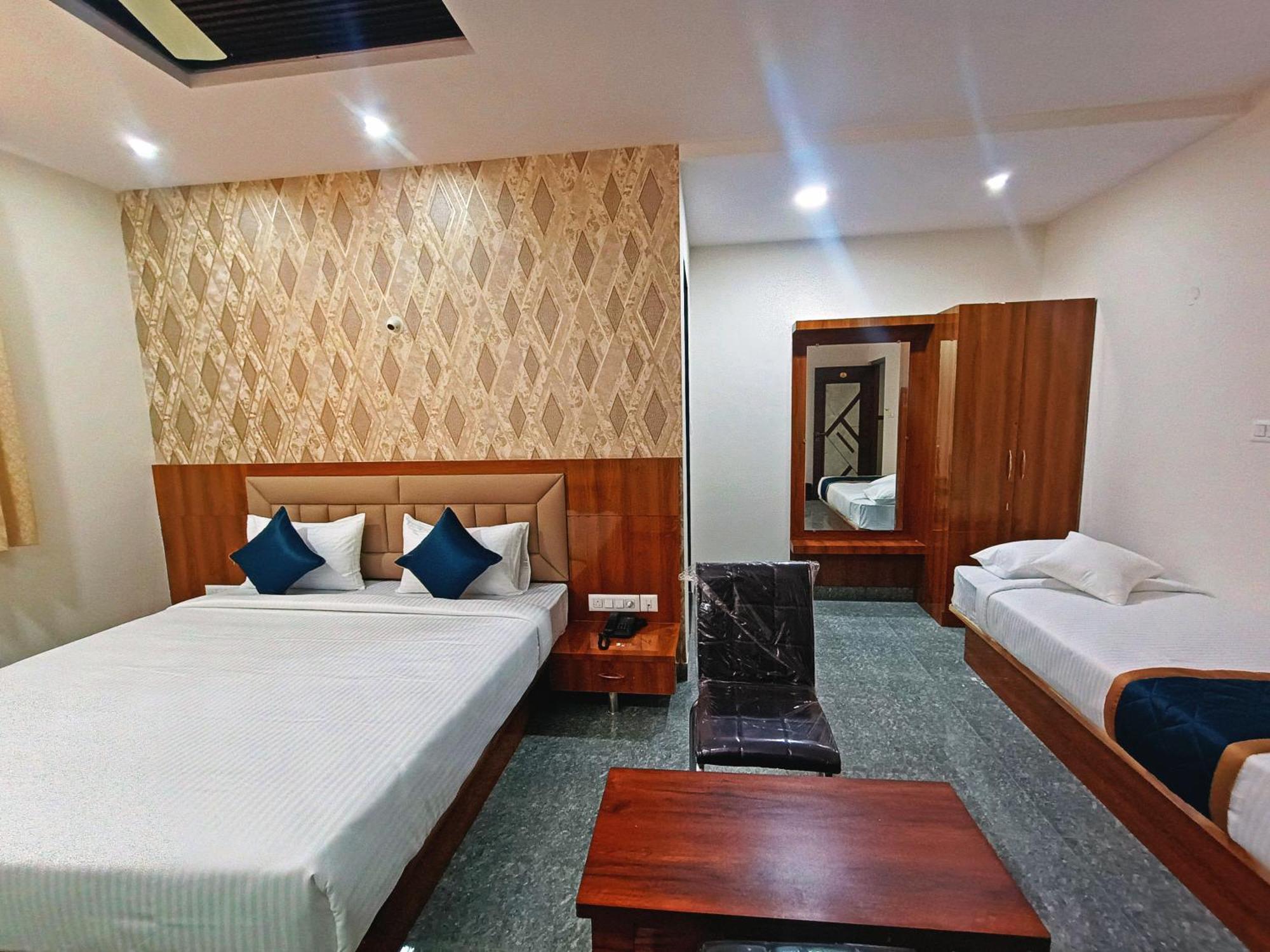 Hotel Achhu Palace Bangalore Esterno foto
